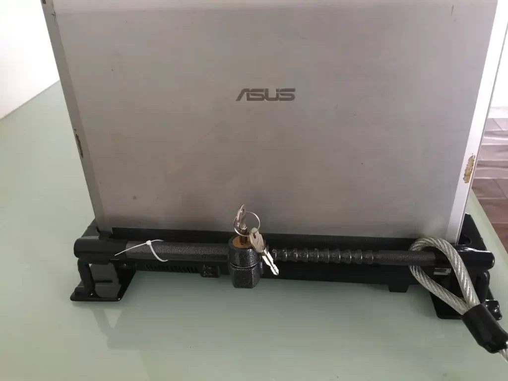 ZX1403 Physical Anti-theft Lock For Laptop - Laptop security and anti-theft display - 1